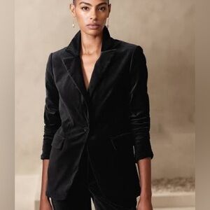 Banana Republic Women's Black Velvet Blazer